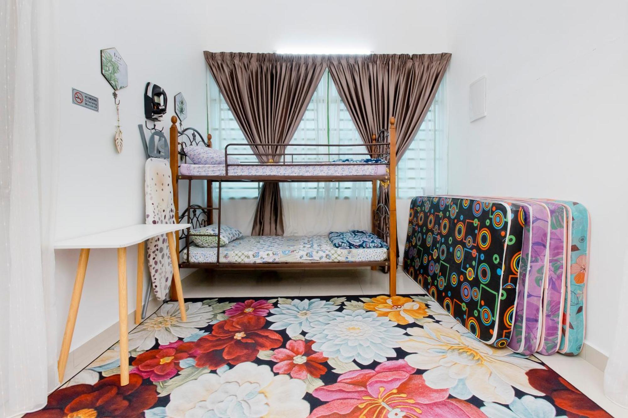 Вілла Desaru 16Pax Family With Private Mini Pool & Jacuzzi Кота-Тінггі Екстер'єр фото